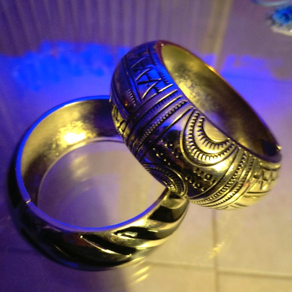 Pair of Vintage Clamper Cuff bracelet's.